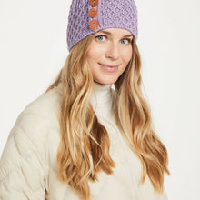 Load image into Gallery viewer, Aran Hat with buttons, Lilac
