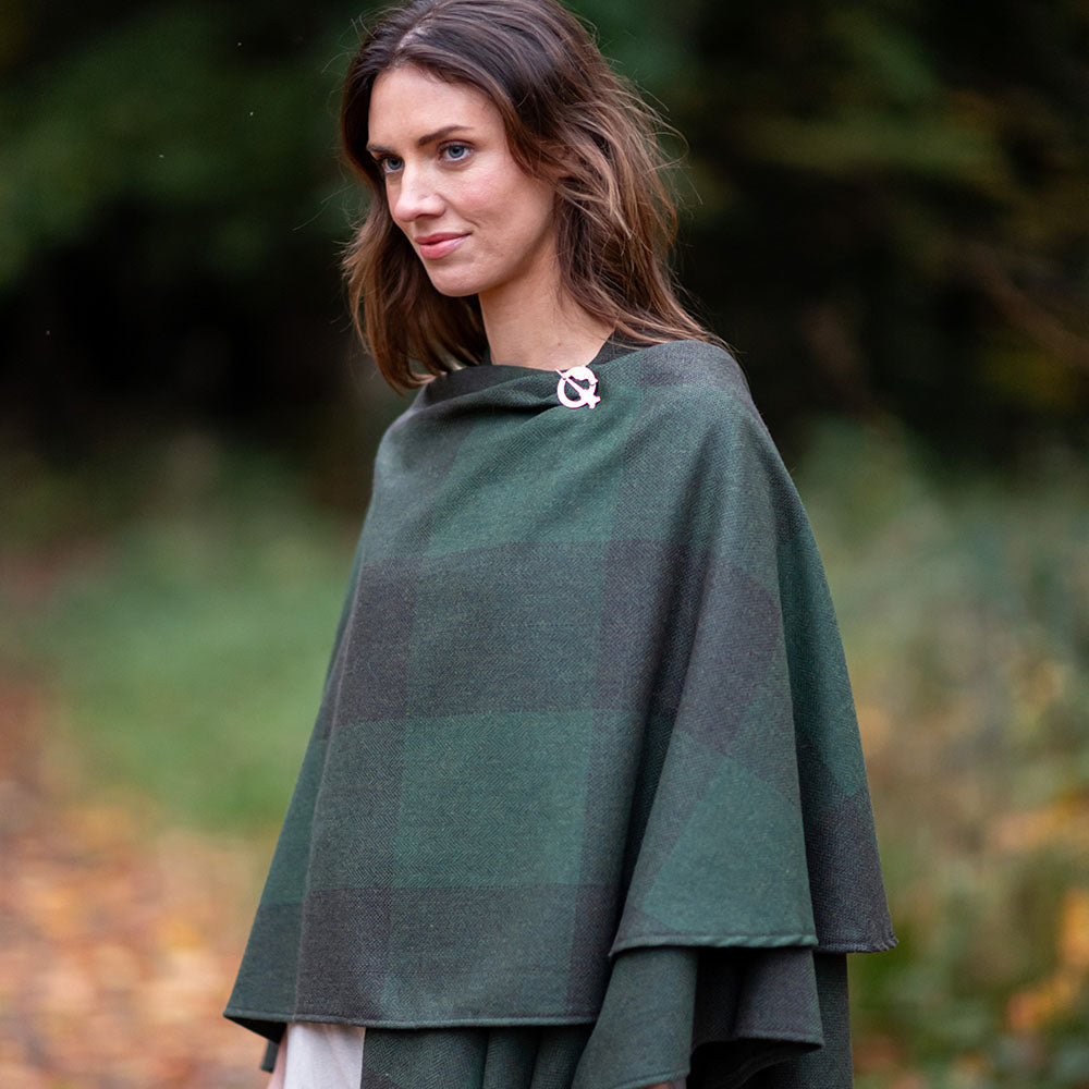 Holly Cape, Forest Green