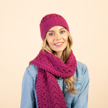 Load image into Gallery viewer, Raspberry Caitlin Aran Scarf

